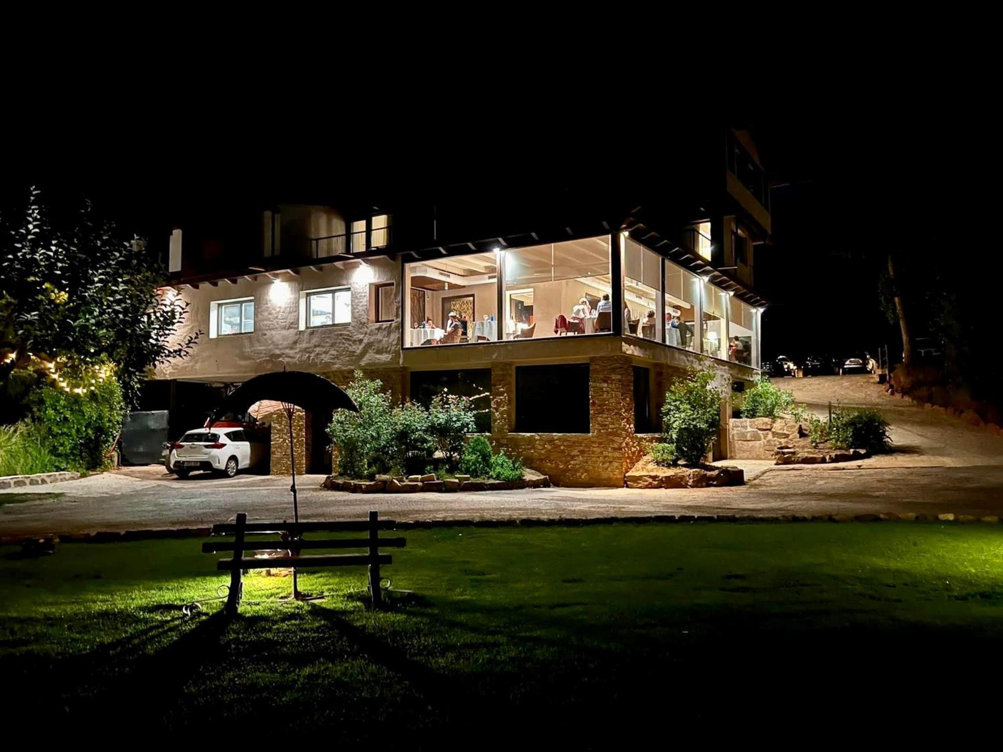 Hospederia El Batan Hotel Tramacastilla Exterior photo